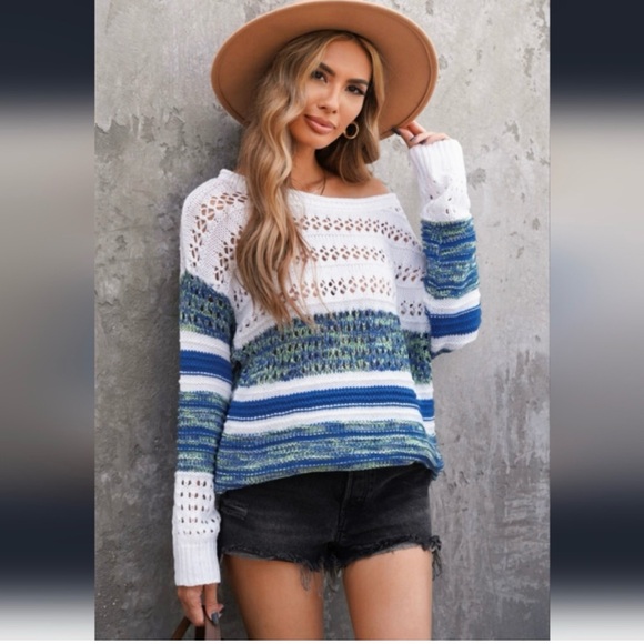 Sweater NIP Open Hole Yarn Loose Fit Blue Stripes - Picture 4 of 5